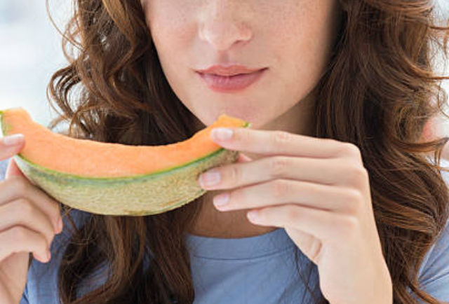 Muskmelon: The Fruit That May Help with Hydration and Skin Elasticity