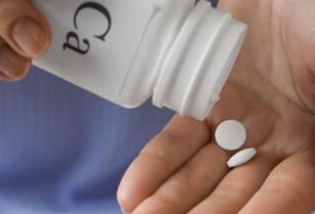 Over 60? Here’s Why Experts Say You Must Take Calcium Supplements for Stronger Bones!